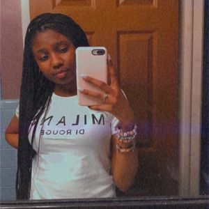 Meet your Posher, Malaika